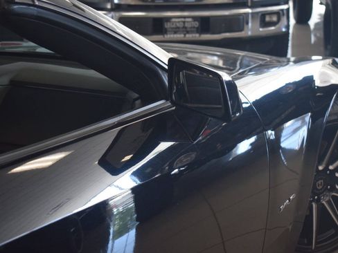 Used 2005 Cadillac XLR RWD image 31