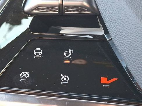 New 2026 Cadillac Vistiq Luxury image 13