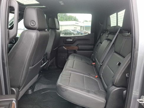 Used 2020 Chevrolet Silverado 1500 High Country w/ Technology Package AWD/4WD image 10