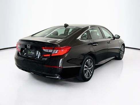 Used 2018 Honda Accord Touring image 9