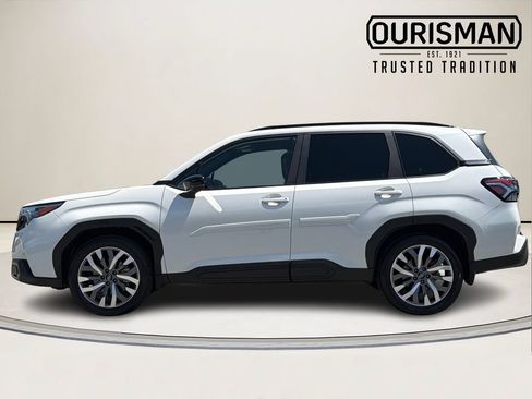Used 2025 Subaru Forester Touring AWD/4WD image 3