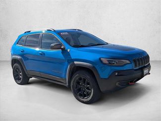 Used 2019 Jeep Cherokee Trailhawk w/ Comfort/Convenience Group video 3