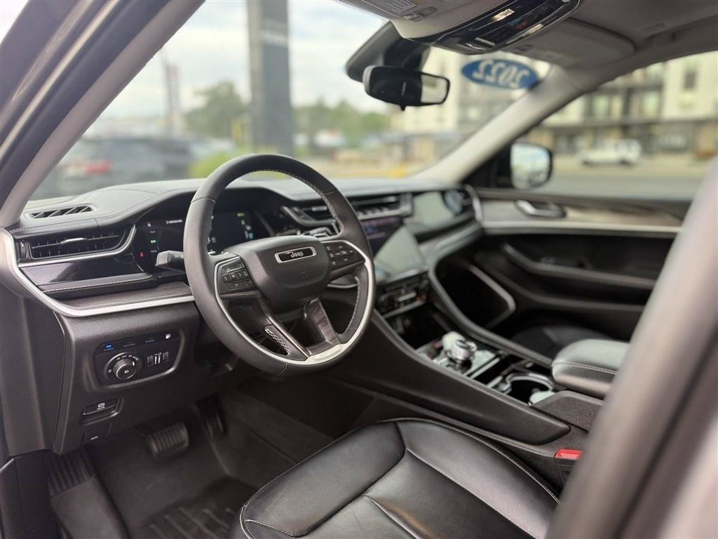 Used 2022 Jeep Grand Cherokee Limited 4xe AWD/4WD image 13