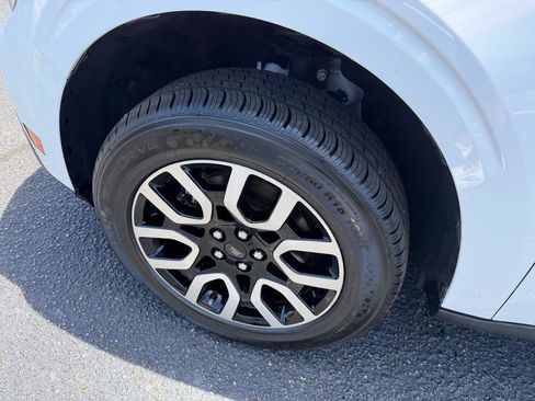 Used 2024 Ford Maverick Lariat AWD/4WD image 24
