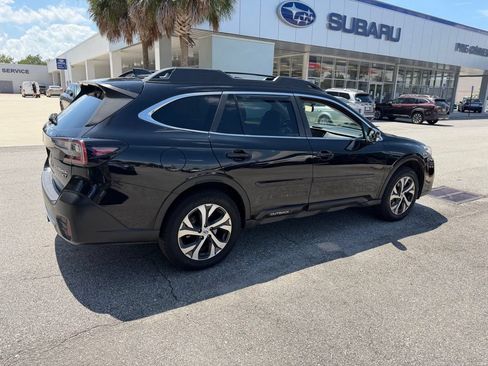 Used 2022 Subaru Outback Limited XT AWD/4WD image 3