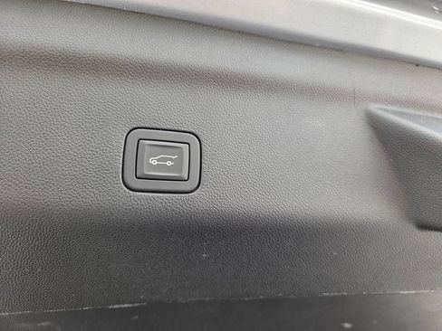 Used 2025 Chevrolet Suburban RST w/ Comfort Package AWD/4WD image 13