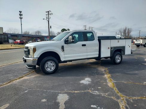 Used 2019 Ford F350 XL w/ XL Value Package image 4