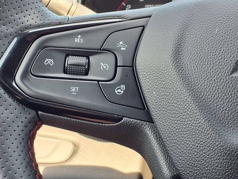 Used 2024 Chevrolet Trax RS w/ Driver Confidence Package FWD image 16