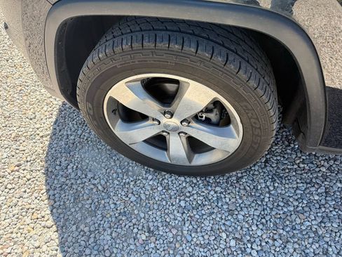 Used 2014 Jeep Grand Cherokee Limited AWD/4WD image 31