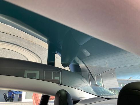 Used 2019 Tesla Model 3 Mid Range RWD image 23