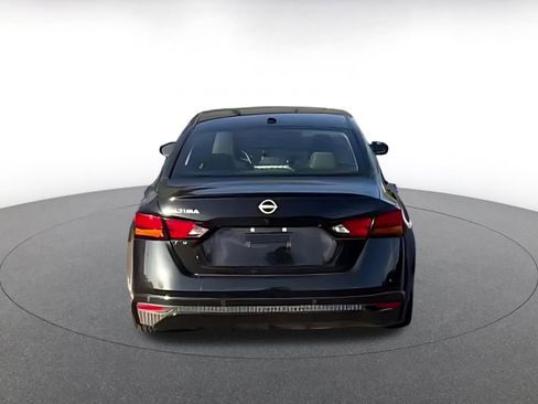 Used 2025 Nissan Altima 2.5 SV FWD image 4