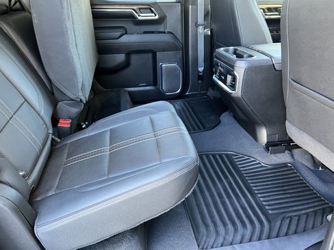 Used 2024 Chevrolet Silverado 1500 High Country w/ High Country Premium Package AWD/4WD image 20
