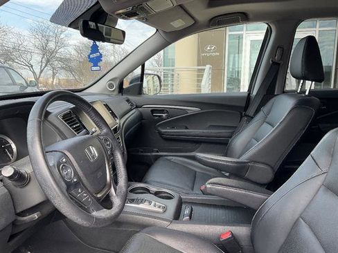 Used 2023 Honda Ridgeline RTL-E image 2