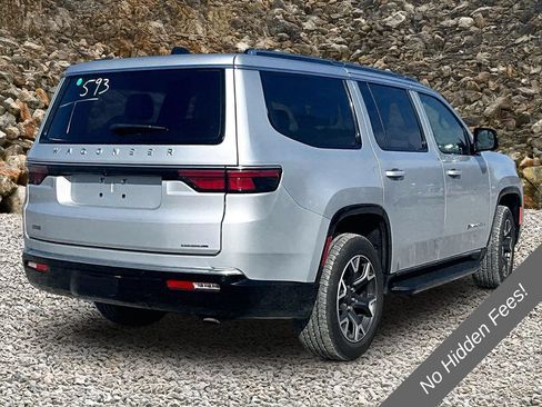 Used 2024 Jeep Wagoneer Series III AWD/4WD image 2