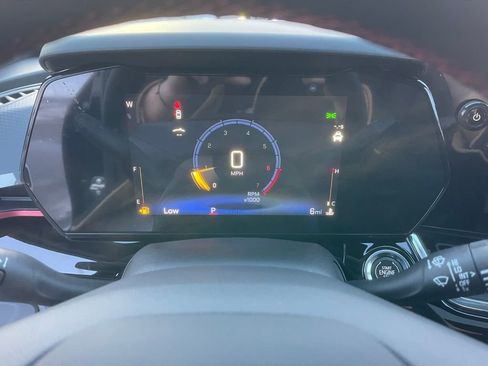 New 2026 Chevrolet Trax RS w/ Sunroof Package image 16