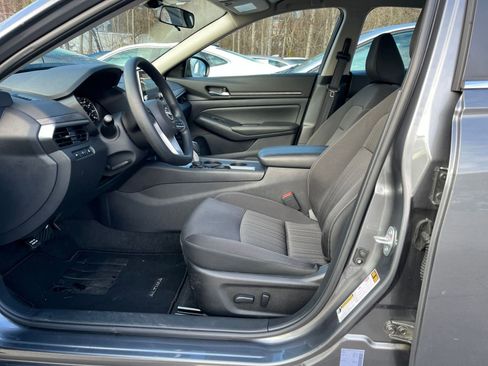 Used 2025 Nissan Altima 2.5 SV image 22