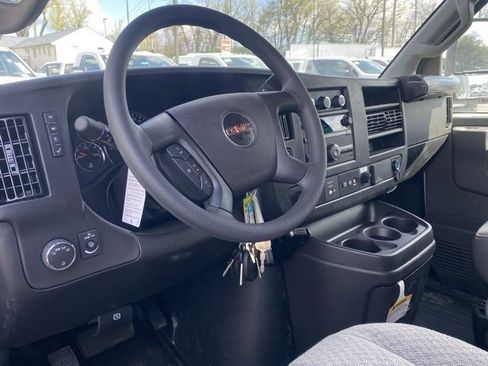 New 2024 GMC Savana 3500 Work Van w/ Power Convenience Package image 32