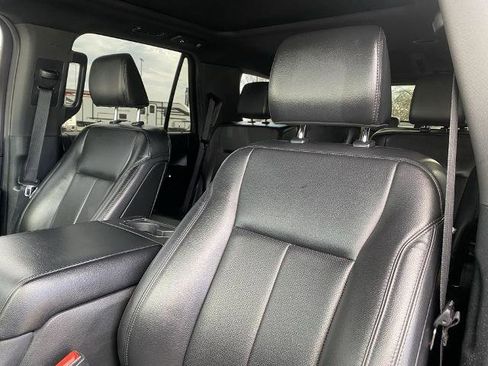 Certified 2021 Ford Expedition XLT image 11