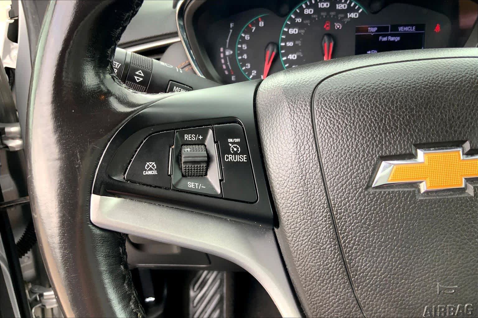 Used 2019 Chevrolet Trax LT w/ LT Convenience Package FWD image 23