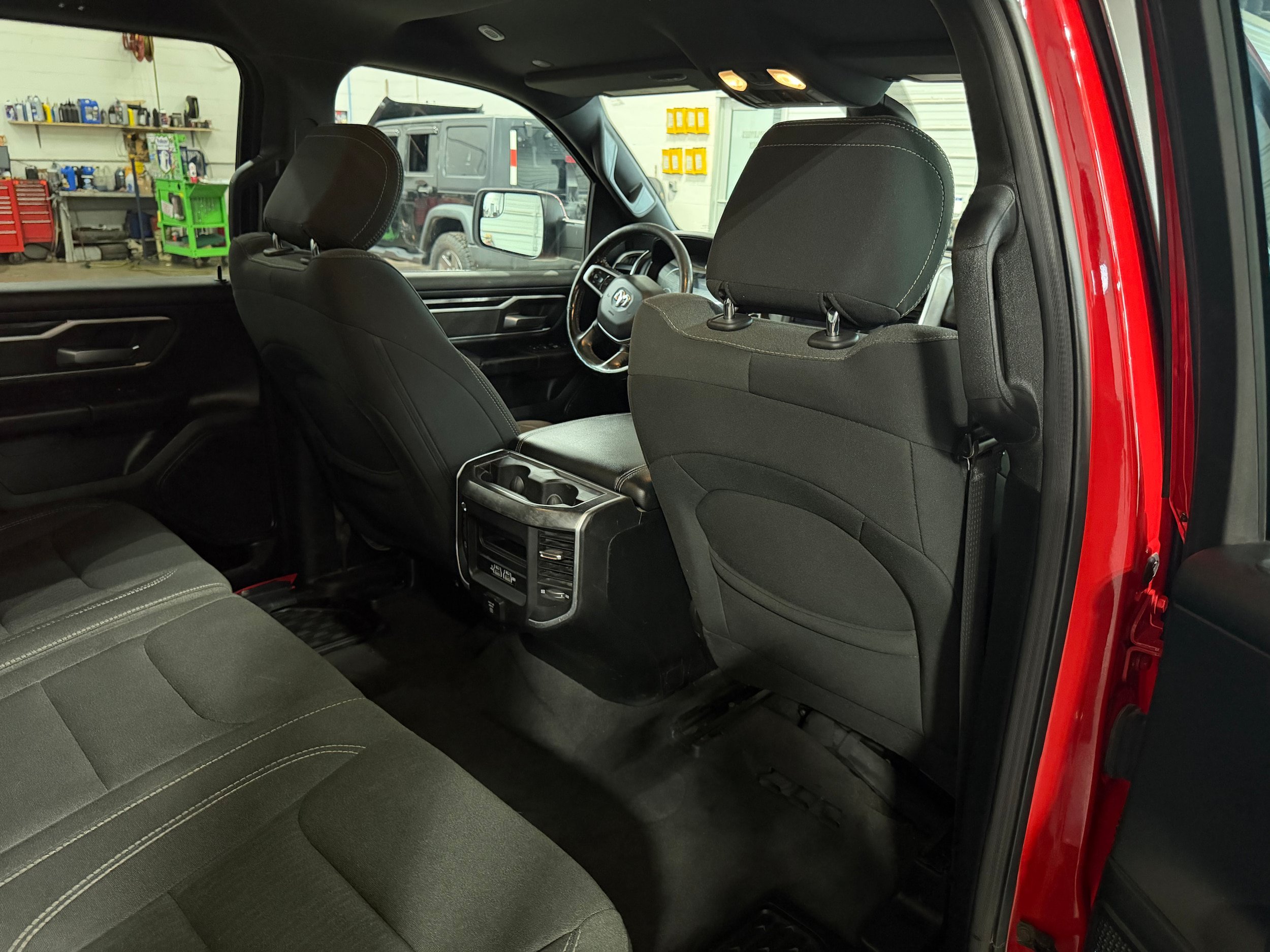 Used 2020 RAM 1500 Big Horn AWD/4WD image 14