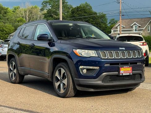 Used 2018 Jeep Compass Latitude w/ Popular Equipment Group AWD/4WD image 1