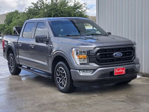 Used 2022 Ford F150 XLT w/ Equipment Group 302A High RWD image 3