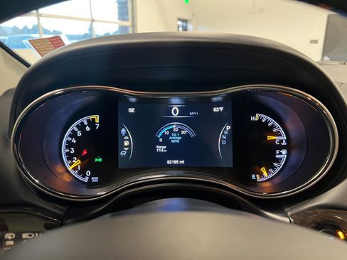 Used 2020 Jeep Grand Cherokee Summit image 12