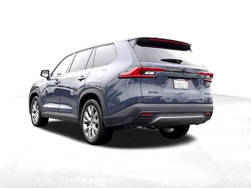 Certified 2025 Toyota Grand Highlander AWD Hybrid image 6