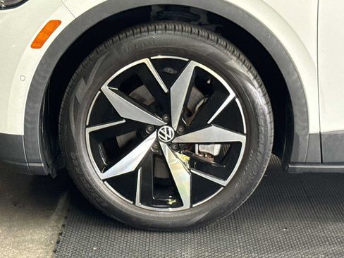 Used 2023 Volkswagen ID.4 Pro S RWD image 11