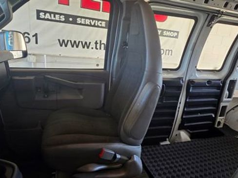 Used 2022 Chevrolet Express 2500 w/ Driver Convenience Package image 22