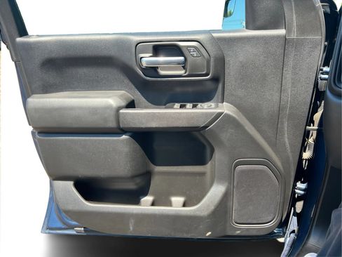 Used 2019 Chevrolet Silverado 1500 Custom Trail Boss w/ Custom Convenience Package AWD/4WD image 25