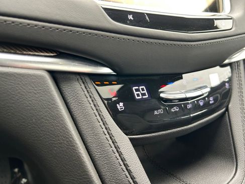 Used 2024 Cadillac XT5 Premium Luxury w/ Platinum Package image 37