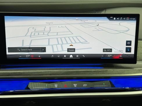 Used 2023 BMW i7 xDrive60 w/ Executive Package 2 AWD/4WD image 26