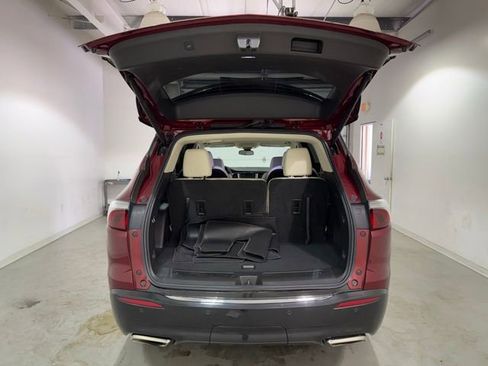 Used 2023 Buick Enclave Essence FWD image 8