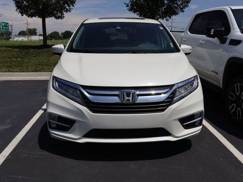 Used 2019 Honda Odyssey Elite image 3
