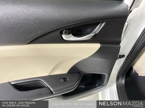 Used 2019 Honda Civic EX image 19