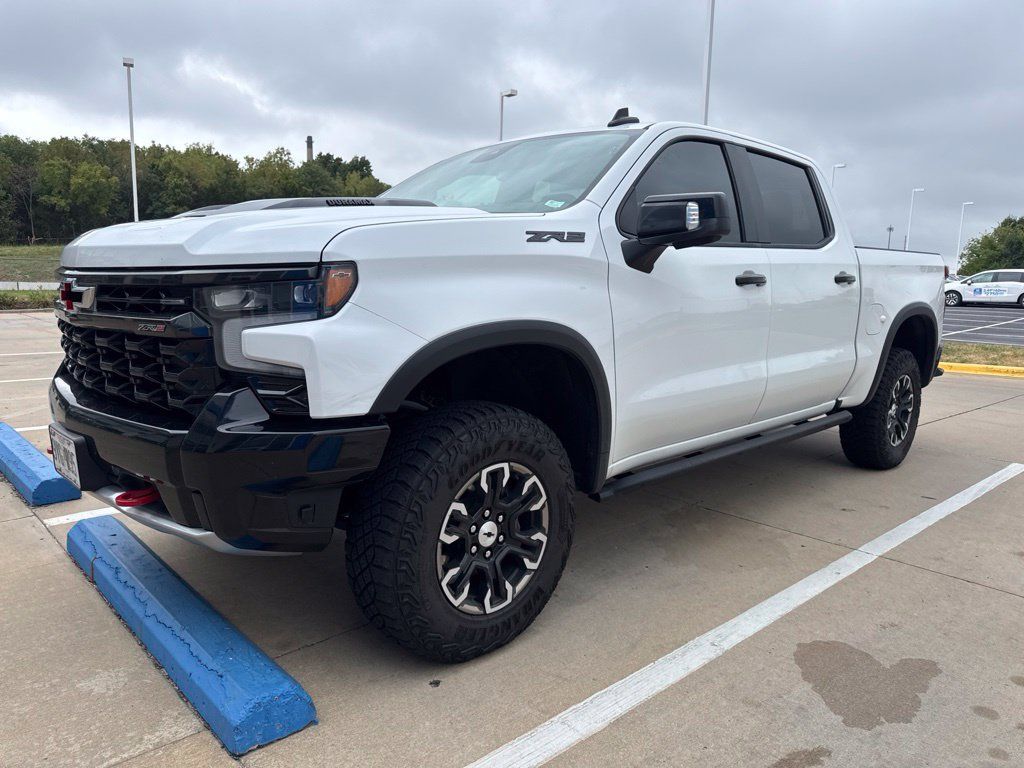 Used 2024 Chevrolet Silverado 1500 ZR2 w/ Technology Package AWD/4WD image 2