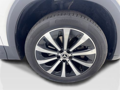 Used 2022 Mercedes-Benz GLB 250 w/ Premium Package Lite image 76