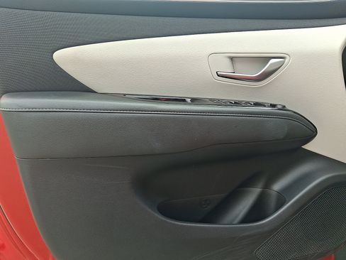 Certified 2022 Hyundai Tucson Limited AWD/4WD image 13