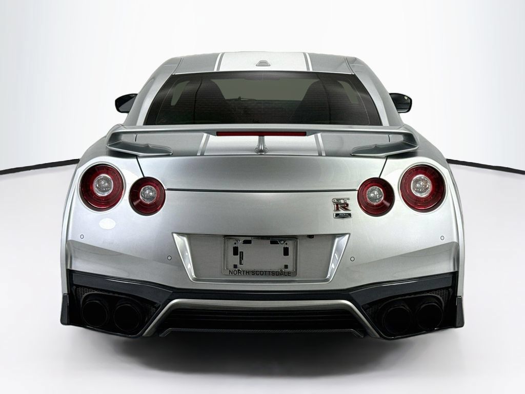 Used 2020 Nissan GT-R Premium AWD/4WD image 6