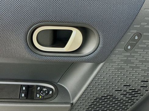 Certified 2025 MINI Cooper S image 19