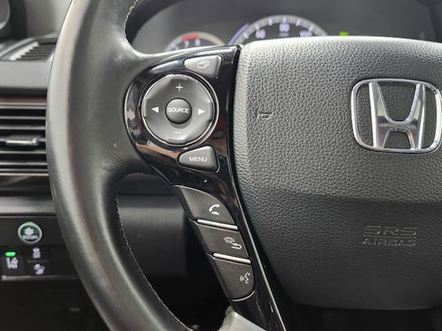 Used 2017 Honda Accord EX-L image 35