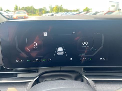 Used 2025 Kia Carnival SX image 15