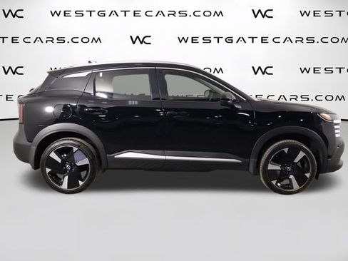 Used 2025 Nissan Kicks SR FWD image 43