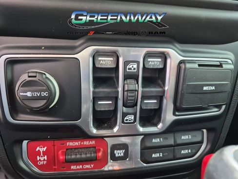 Used 2019 Jeep Wrangler Unlimited Rubicon AWD/4WD image 18