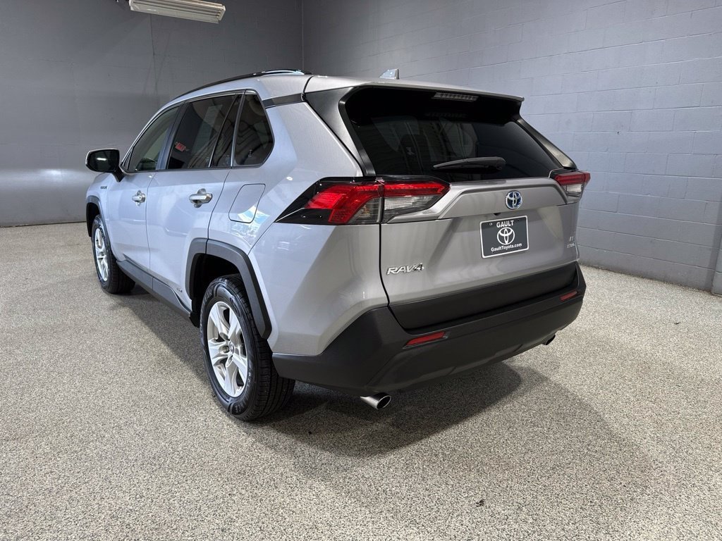 Certified 2020 Toyota RAV4 LE w/ Carpet Mat Package AWD/4WD image 8