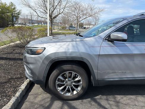 Used 2020 Jeep Cherokee Latitude Plus w/ Cold Weather Group image 11