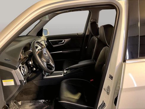 Used 2013 Mercedes-Benz GLK 350 4MATIC image 8