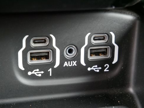 Used 2022 RAM 2500 Laramie AWD/4WD image 25