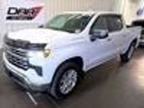 Used 2024 Chevrolet Silverado 1500 LTZ w/ LTZ Convenience Package II AWD/4WD image 9